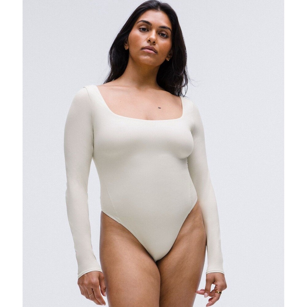 NWT Lululemon Nulu square neck long sleeve bodysuit medium
